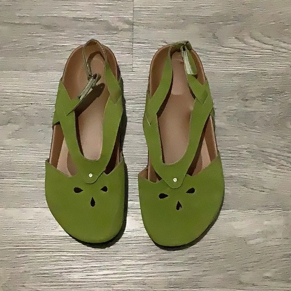 Women Sandals Summer Fashion - Picture 2 of 3